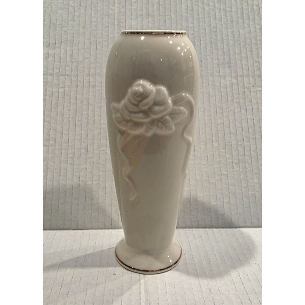 Lenox Porcelain Embossed Rose Blossom Bud Vase w/24K Gold Trim 7.5” VINTAGE